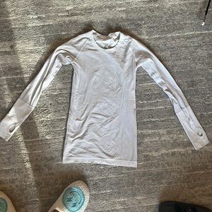 Lululemon workout top
